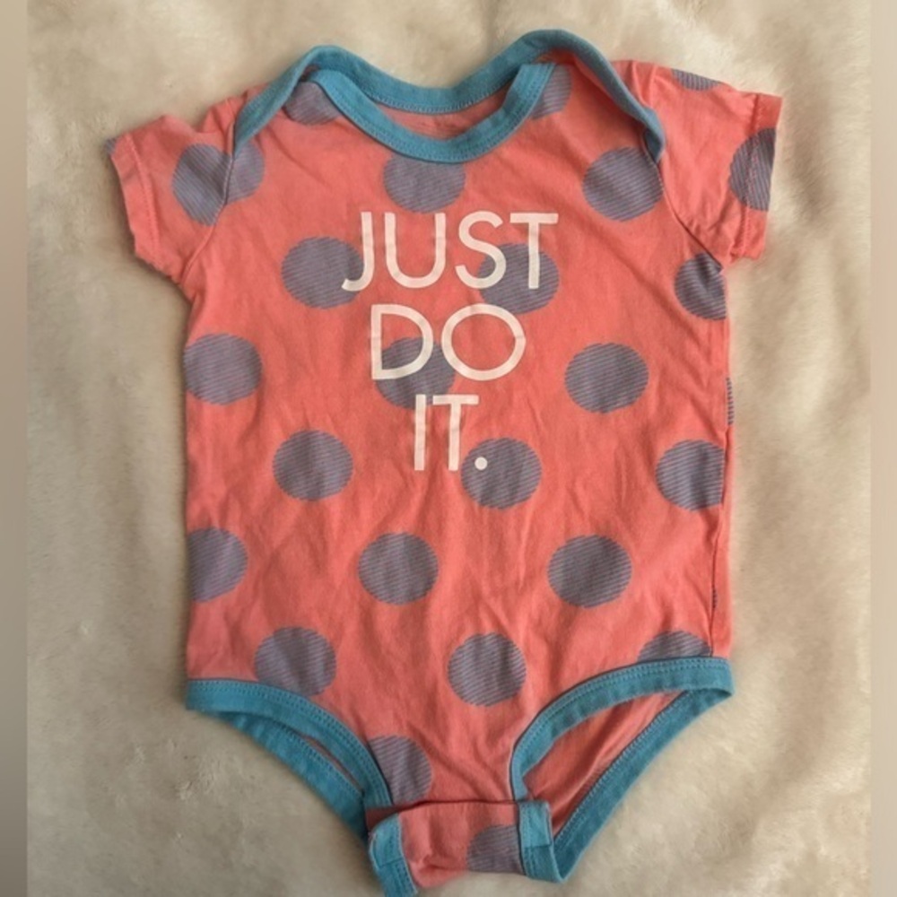 Nike Baby Girl "Just Do It" Polka Dot Onesie 6-9 months